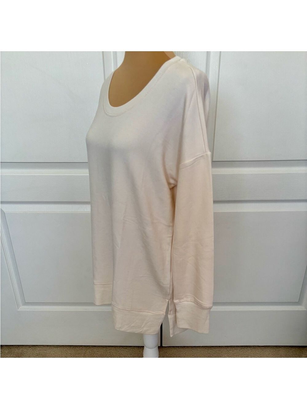 NWT Workshop Cream Sweatshirt - Super Soft, Size M, Cozy Chic! - Picture 4 of 12